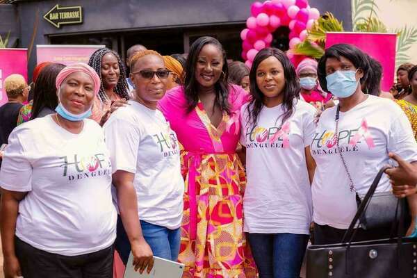 "Octobre rose" : la blogueuse Eunice Zunon mobilise les femmes ivoiriennes pour un avenir sans cancer