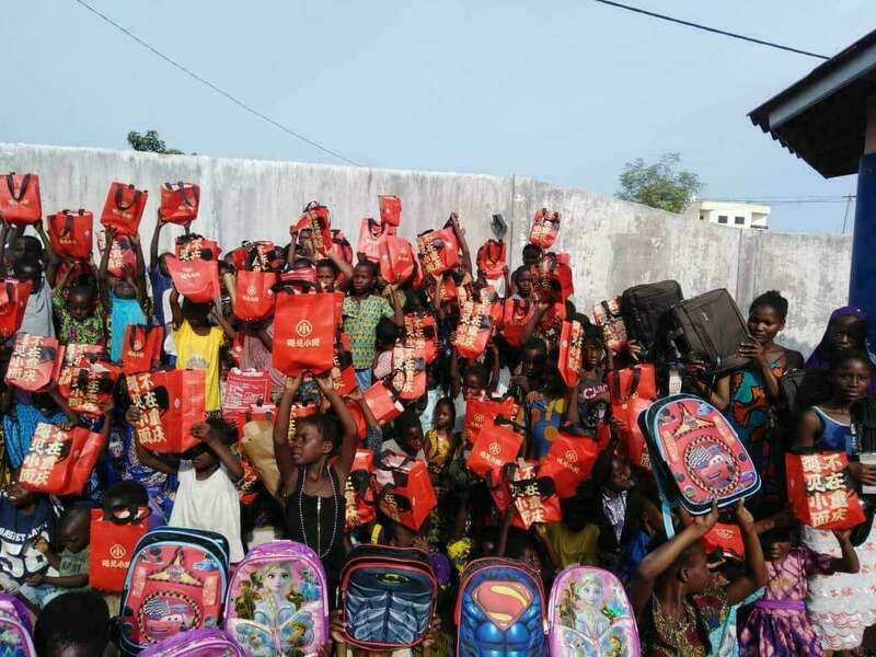 nadine_okoumassoun_ecole