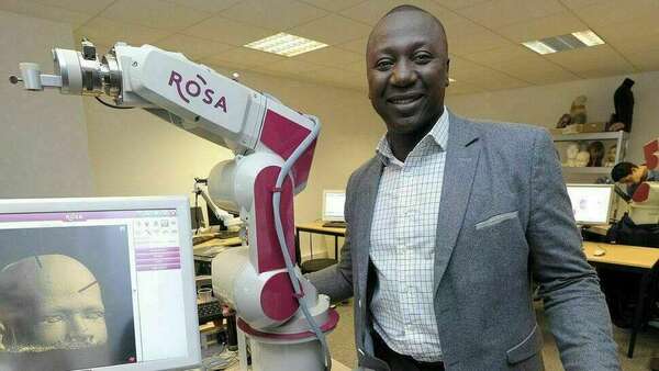 Prix Galien USA 2022 : le Béninois Bertin Nahum honoré pour sa plateforme robotique unique Epione