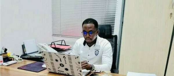 Nouvelles technologies : Karim Nazonna Soro, fabricant d’ordinateurs portables innovants en Côte d’Ivoire