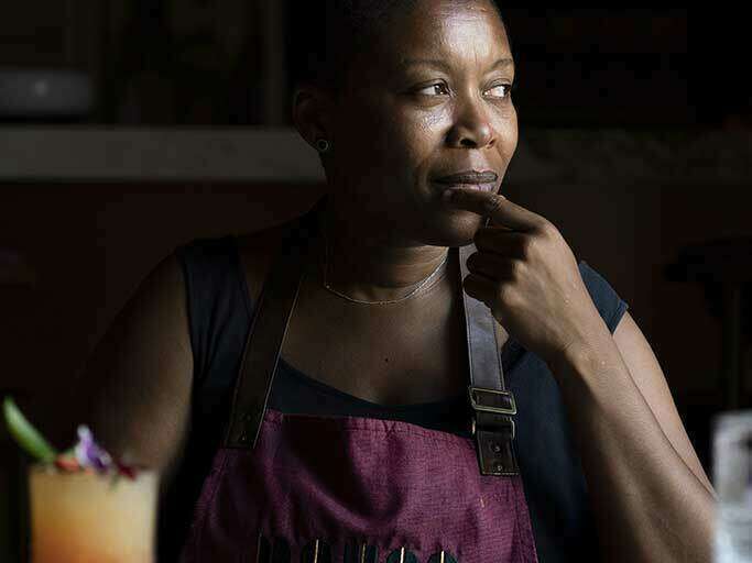 rouge-restaurant-nimes-georgiana-viou-livre