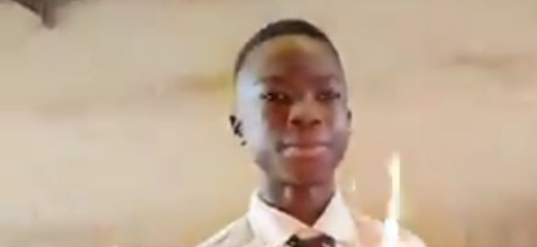 Togo : A 16 ans, Dermane transforme les déchets plastiques en gaz