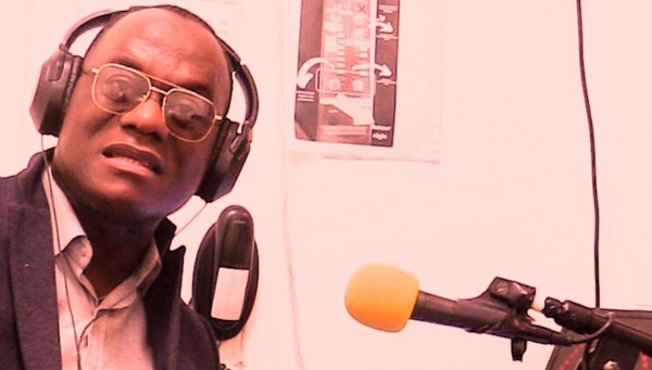 Simplice Agnimo : journaliste de terrain plongé au cœur de l’actualité, autonome et polyvalent