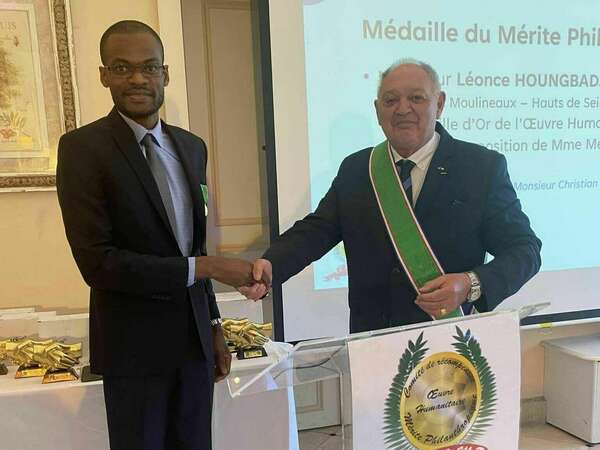 Lille : Léonce Houngbadji reçoit la Médaille d’Or du Mérite Philanthropique