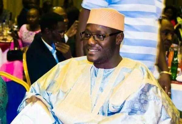 Sidi Mouctar Dembélé, connu sous le nom de "Roi 12-12" : de cirage de chaussures aux affaires, un modèle de réussite