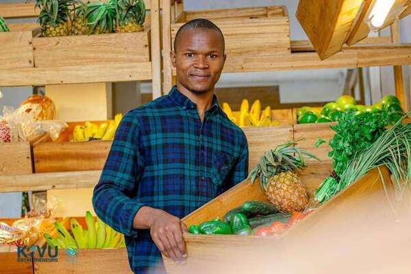 Goma : Samuel Mathe relance l’agriculture locale et redonne espoir à la jeunesse