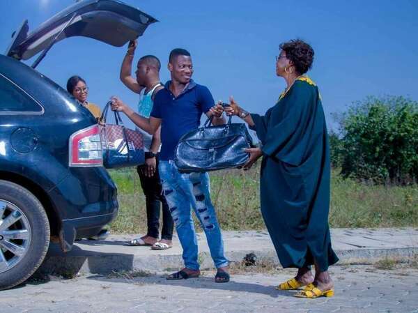 RMobility : la nouvelle vague de mobilité solidaire et écologique qui séduit l’Afrique de l’Ouest