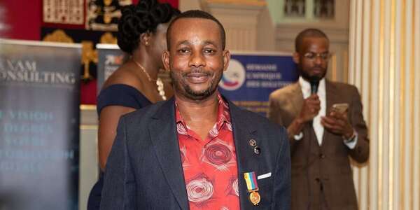 Ricky Nzuzi Loya : un parcours au croisement du journalisme, de l’engagement citoyen et de l’innovation