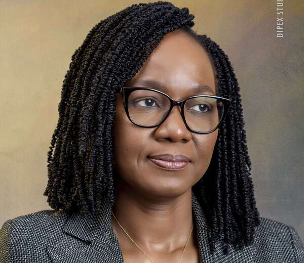 Urmine Gounongbé Médénou : bâtir des ponts, créer de l’impact