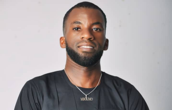 Gaetan Mboumo : quand la jeunesse camerounaise filme la mémoire vivante de l’Afrique