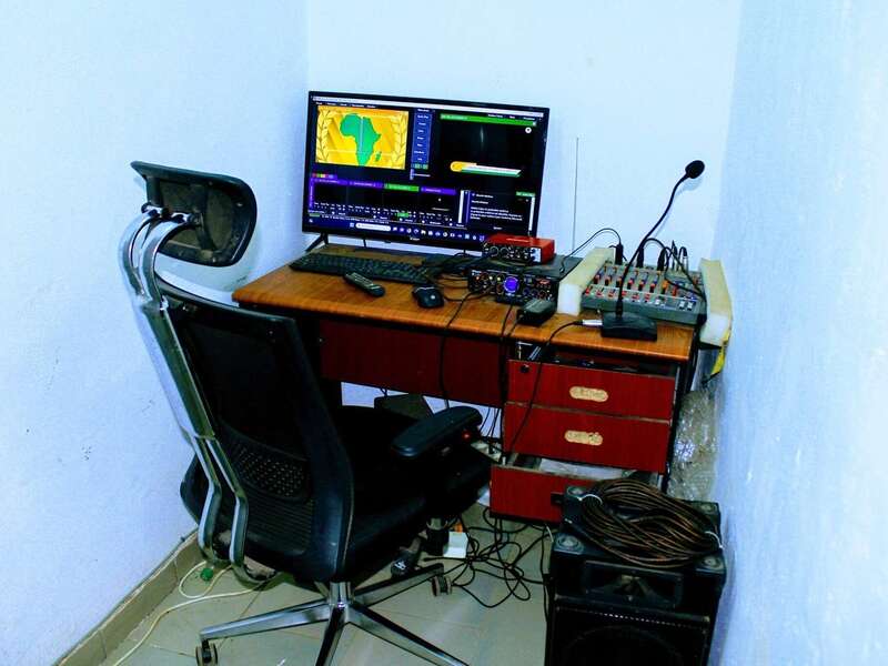 678500921_974123631659310_1583659082636481614_n