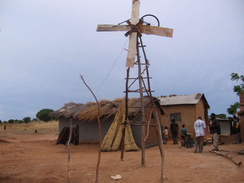 william_kamkwambas_old_windmill