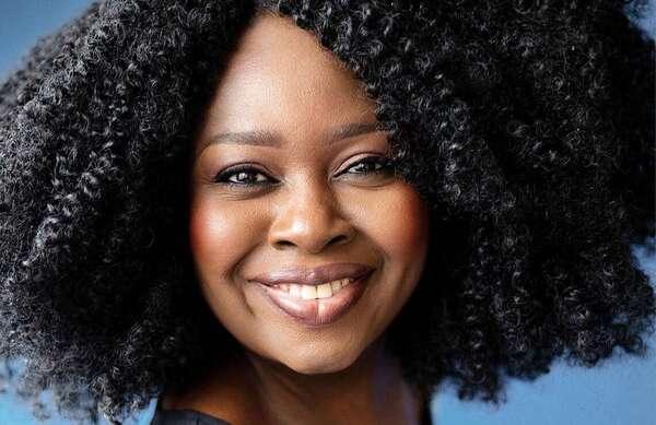 Roukiata Ouedraogo : raconter l’Afrique autrement, rire pour mieux changer les regards 