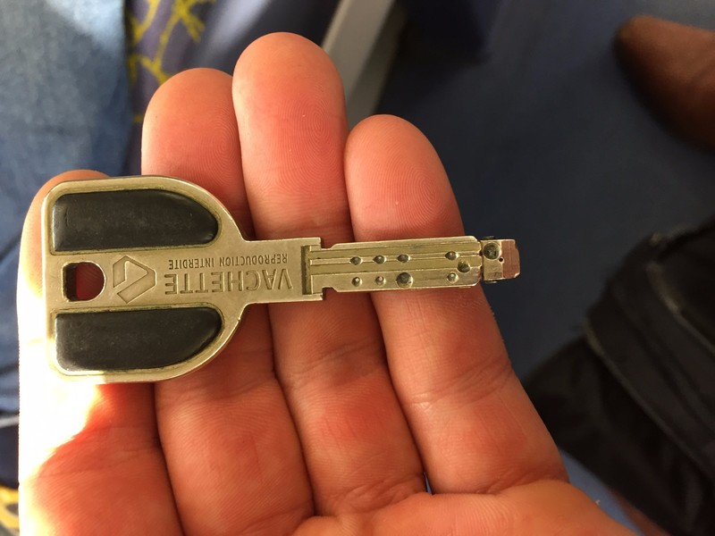 07/03/2016 - Les clés de notre bureau à l'incubateur Centrale-Supélec !