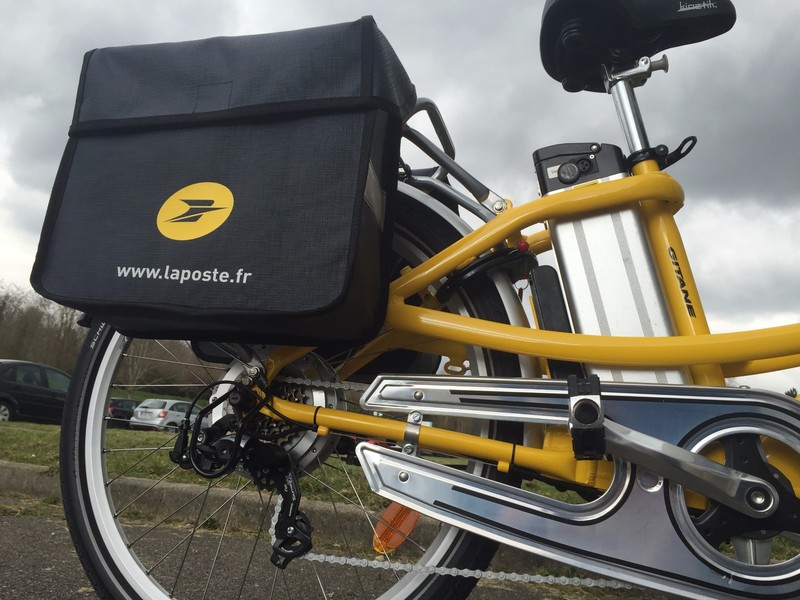 21/03/2016 - La Poste nous met à disposition un de ses VAE pour faire nos essais