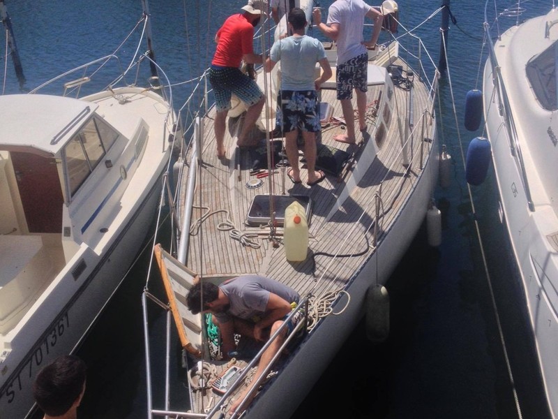 Tout le monde est à pied d'oeuvre