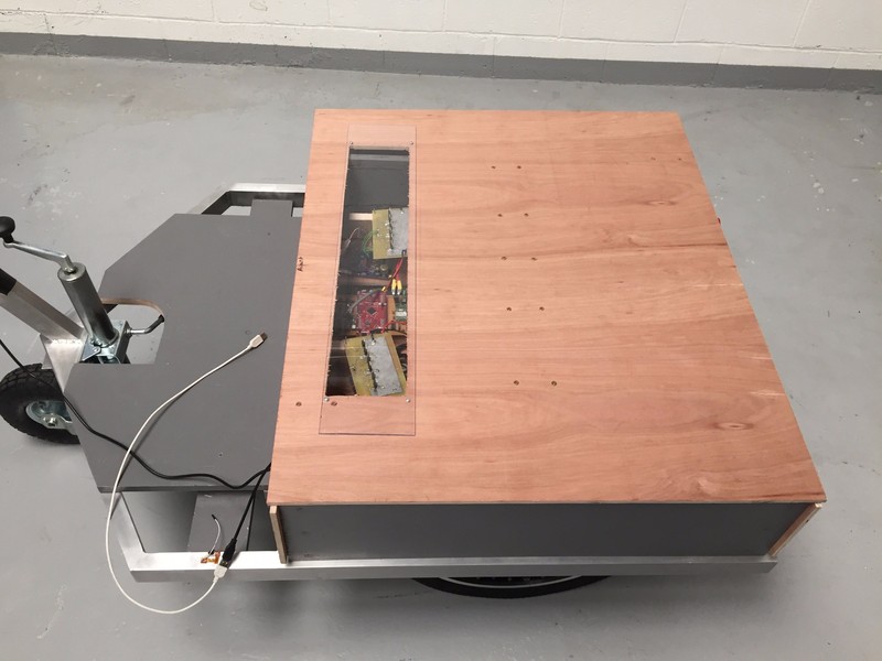 On a même prévu un petit hublot d'observation pour nos tests