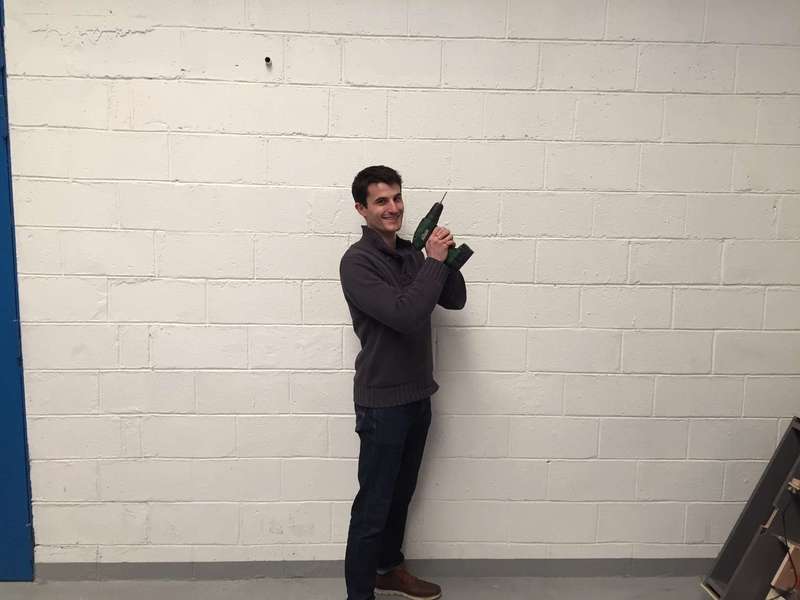 Laurent, arrivé en février, passe à la séance photo