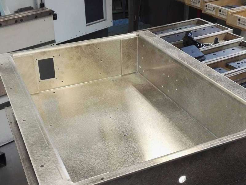 Et notre carter est en cours de préparation chez notre partenaire, STAE