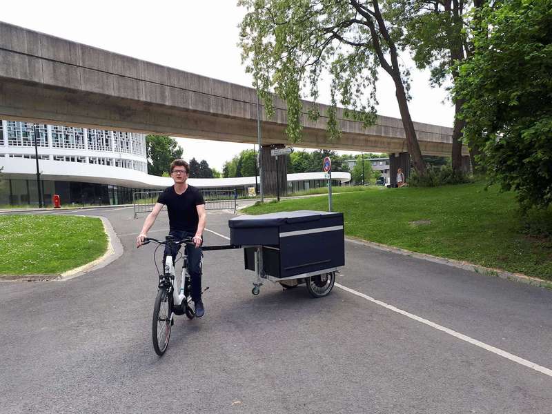 Théo et Laurent sont à Lille, pour une journée de démo sur le campus de Lille 1