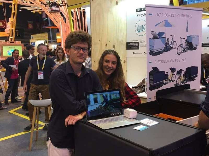 Et c'est parti pour 3 jours de folie à VivaTechnology ! Théo et Bertille, notre stagiaire de seconde, sont au taquet
