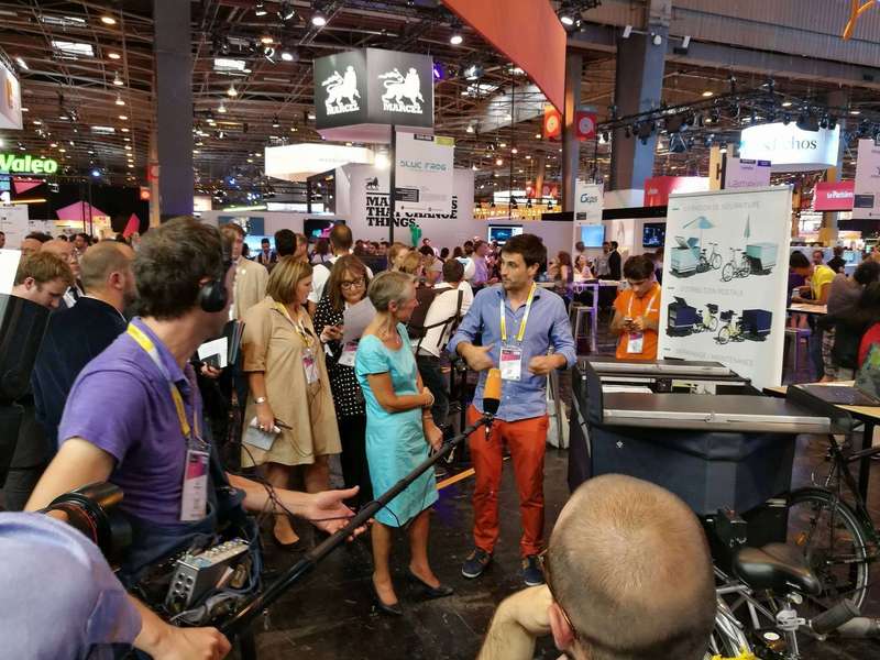 Et c'est parti pour 3 jours de folie à VivaTechnology ! Rencontre avec Elisabeth Borde, la Ministre des Transports