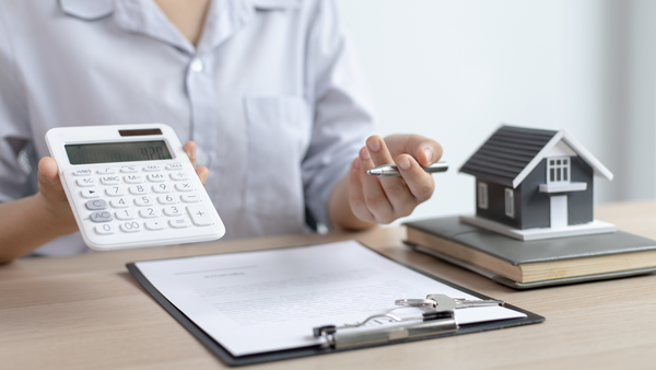 "Parlons immobilier : SCPI : comment investir dans l’immobilier sans les contraintes en 2026 ?"